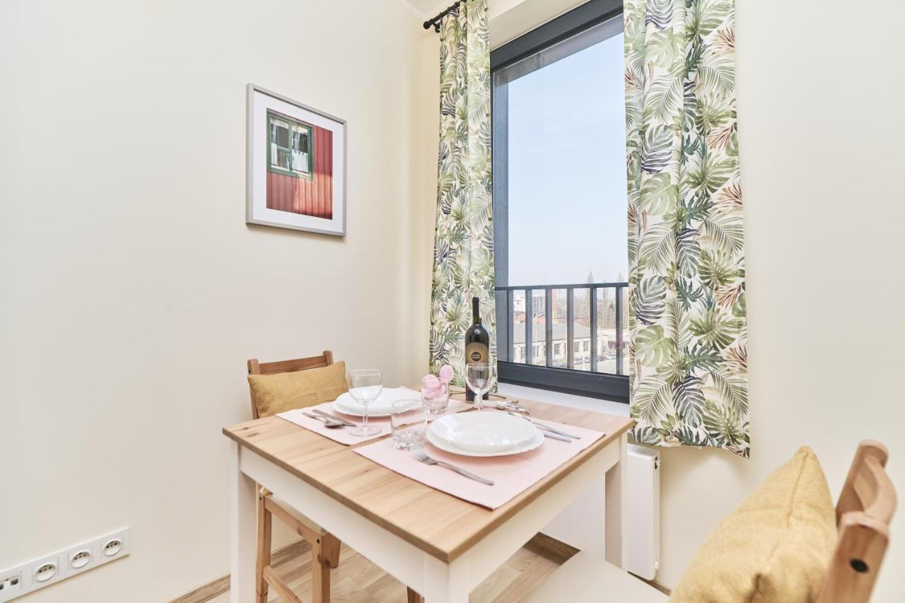 Under The Wroclove Sky By Renters * Breslau