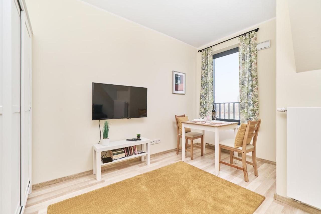 Apartment Under The Wroclove Sky By Renters